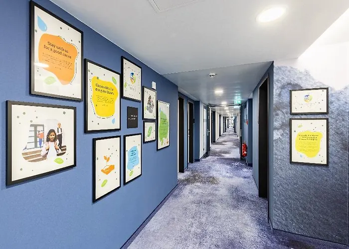 - The Niu, Quay Harburg By Ihg 3*